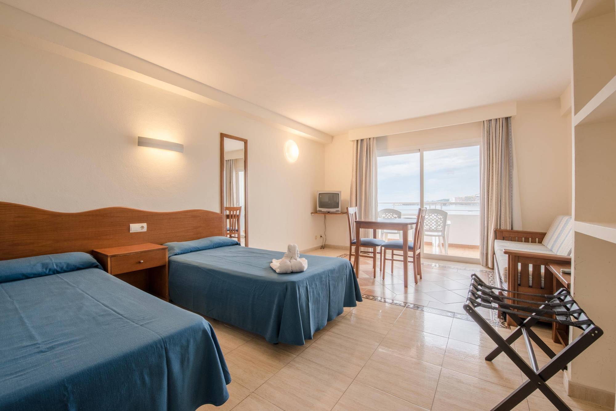 Apartamentos La Kiki Sant Antoni de Portmany Extérieur photo
